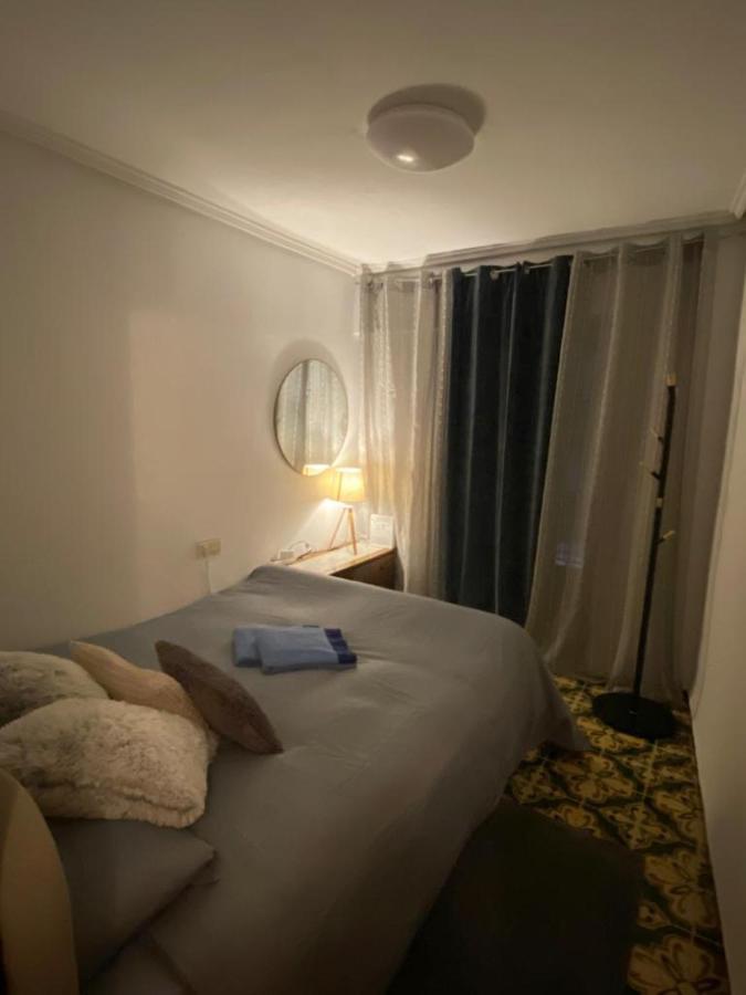 Habitacion Con Balcon Privado. Daire Valensiya Dış mekan fotoğraf